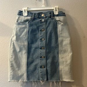 Gap denim multi color denim button front skirt size 27